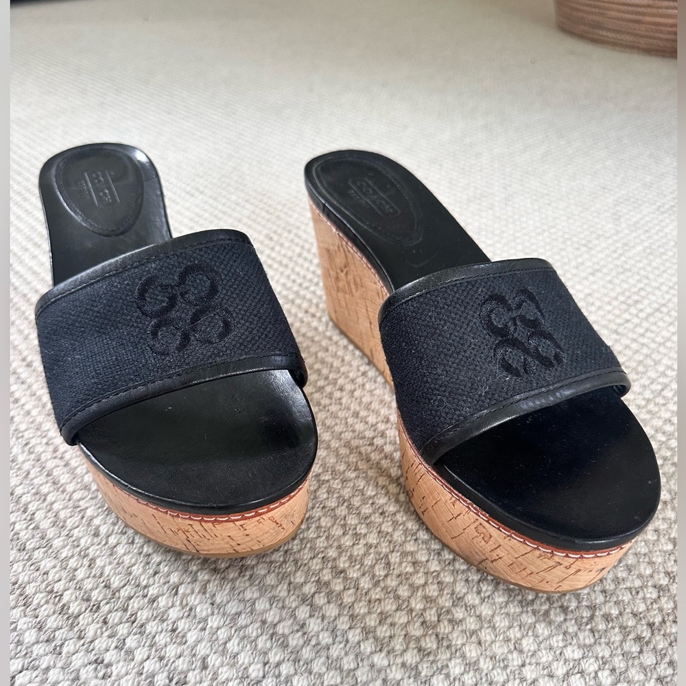 Women’s Coach Platforms